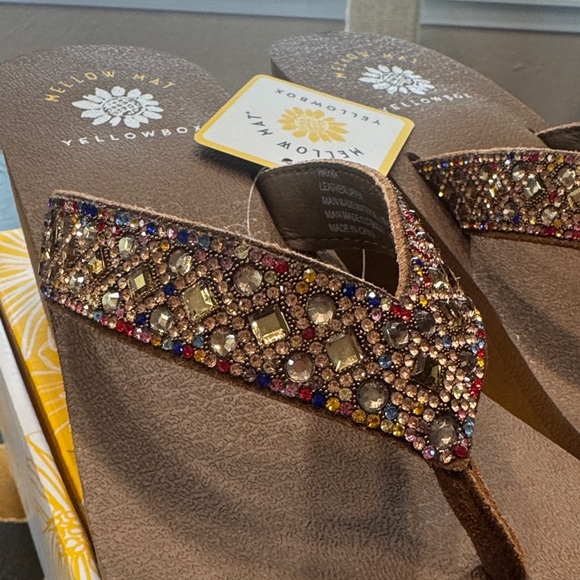 Yellow Box Women's Multicolor Bling Sandals- NEW with box. Size 8. - Picture 2 of 8